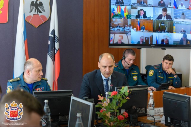 Глава МЧС России провел в Орске заседание правительственной комиссии (ВИДЕО) Глава МЧС России провел в Орске заседание правительственной комиссии (ВИДЕО)