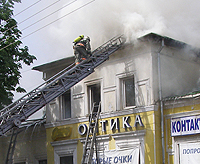 Причиной пожара на ул. Минина в Н.Новгороде стало неосторожное обращение с огнем - МЧС