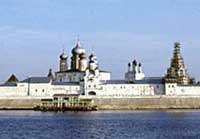 Нижегородский филиал РСБИ провел акцию по благоустройству территории Макарьевского монастыря