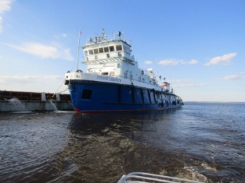 Буксир в Татарстане получил пробоину при столкновении с  разделительным маяком