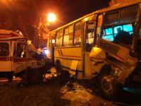 Десять человек, в том числе годовалый ребенок пострадали в результате столкновения &quot;скорой помощи&quot; с автобусом в Нижнем Новгороде