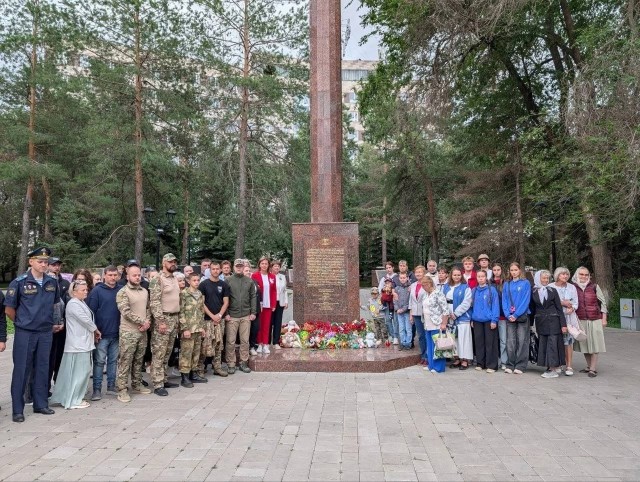 Оренбург присоединился к акции ко Дню памяти детей-жертв войны в Донбассе Оренбург присоединился к акции ко Дню памяти детей-жертв войны в Донбассе