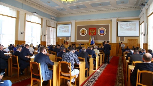 Рост доходов и летнюю занятость подростков обсудили в ходе планерки в администрации Чебоксар Рост доходов и летнюю занятость подростков обсудили в ходе планерки в администрации Чебоксар