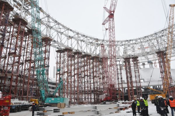 Строительство стадиона "Нижний Новгород" велось круглосуточно даже в новогодние праздники Строительство стадиона "Нижний Новгород" велось круглосуточно даже в новогодние праздники