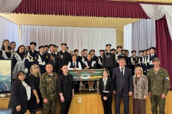 Парту Героя Александра Алексеева открыли в Чебоксарском округе Чувашии