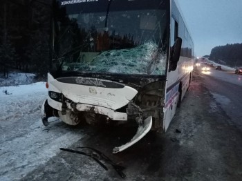 Автомобилистка в Марий Эл погибла после столкновения с автобусом