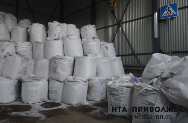 Около 110 тысяч тонн песко-соляной смеси запасено для уборки дорог Нижнего Новгорода предстоящей зимой