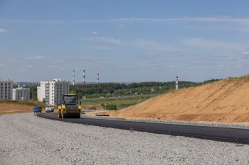 Асфальтобетон начали укладывать на дублере пр. Гагарина в Нижнем Новгороде Асфальтобетон начали укладывать на дублере пр. Гагарина в Нижнем Новгороде