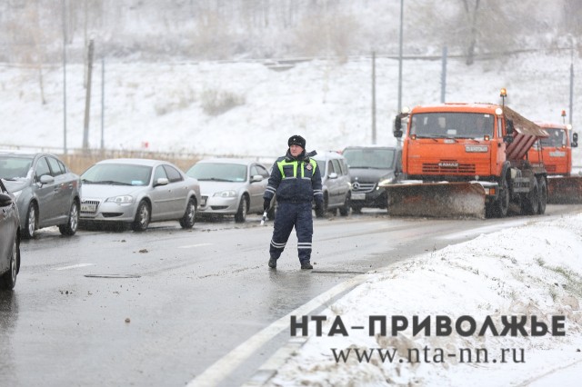 Городские службы переведены в режим повышенной готовности из-за снегопада в Нижнем Новгороде