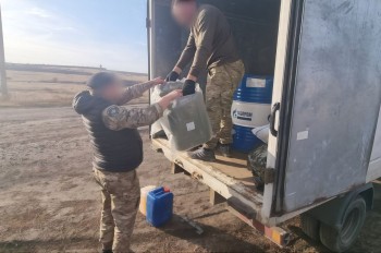 Активисты "Единой России" передали партию гумпомощи в зону СВО Активисты "Единой России" передали партию гумпомощи в зону СВО