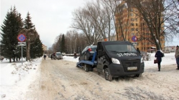 Более 30 автомобилей принудительно вывезено на штрафстоянку за нарушение правил парковки 7 декабря в г. Чебоксары