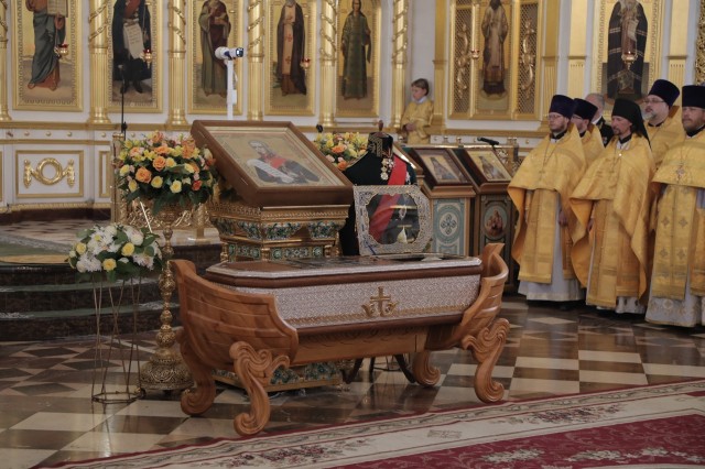 Раку с мощами адмирала Феодора Ушакова доставили в Саранск