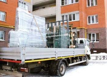 Восстановление окон продолжают в МКД Чебоксар после атаки БпЛА