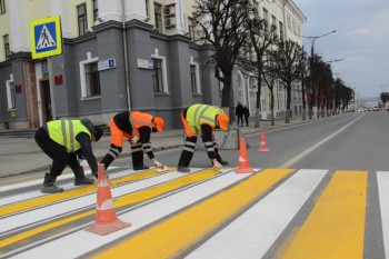 Работы по нанесению дорожной разметки стартовали в Чебоксарах
