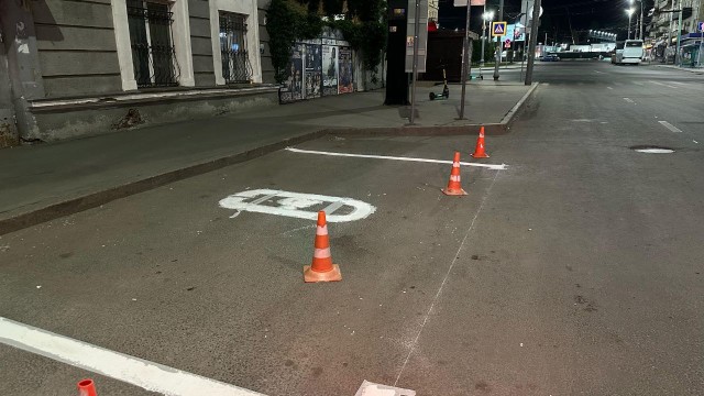 Термопластиком разметят платные парковки в Саратове