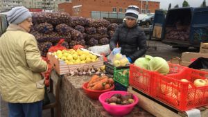 Почти 60 торговых площадок планируют открыть в рамках сельхозярмарки "Дары осени" в Чебоксарах Почти 60 торговых площадок планируют открыть в рамках сельхозярмарки "Дары осени" в Чебоксарах