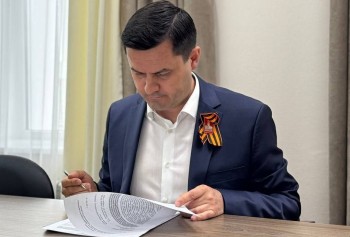 Вице-премьер Чувашии Дмитрий Краснов уйдёт в отставку 11 мая Вице-премьер Чувашии Дмитрий Краснов уйдёт в отставку 11 мая