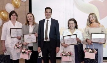 Лучших сотрудников нижегородской детской больницы удостоили наград Лучших сотрудников нижегородской детской больницы удостоили наград