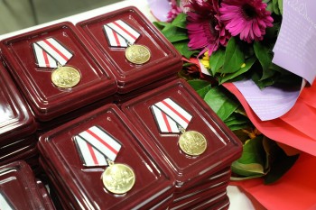 Медали "В память 800-летия Нижнего Новгорода" получили 50 промышленников региона
