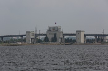 Нижегородская ГЭС увеличила расходы воды через гидроузел