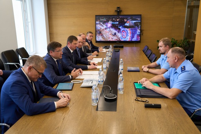 Глеб Никитин провел рабочую встречу с руководителем Волжской межрегиональной природоохранной прокуратуры Александром Илюшиным Глеб Никитин провел рабочую встречу с руководителем Волжской межрегиональной природоохранной прокуратуры Александром Илюшиным