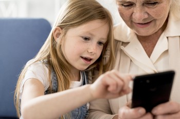 Билайн запустил «план б. – kids»: безопасную платформу с нейросетями и игровой валютой для детей Билайн запустил «план б. – kids»: безопасную платформу с нейросетями и игровой валютой для детей