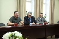 Леонид Черкесов провел встречу с известным актером отечественного кино Анатолием Гущиным


