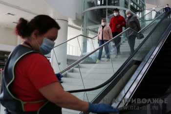 Стерилизаторы для поручней эскалаторов установили в нижегородском аэропорту