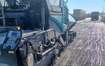 Работы по восстановлению дорожного покрытия проводятся на трассе М-7 "Волга" в Нижегородской области