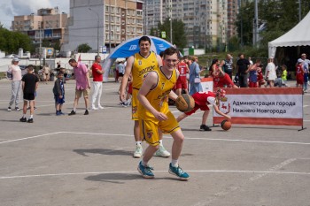 Около 2 000 участников и зрителей собрал большой спортивный праздник в ФОКе «Мещерский» Около 2 000 участников и зрителей собрал большой спортивный праздник в ФОКе «Мещерский»