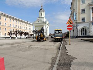 Дорожные работы ведутся одновременно на 12 объектах г. Чебоксары в рамках проекта "Безопасные и качественные дороги" Дорожные работы ведутся одновременно на 12 объектах г. Чебоксары в рамках проекта "Безопасные и качественные дороги"