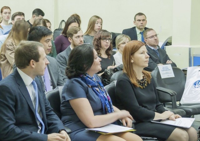 Елизавета Солонченко провела для нижегородских студентов презентацию проекта "Умные остановки" Елизавета Солонченко провела для нижегородских студентов презентацию проекта "Умные остановки"