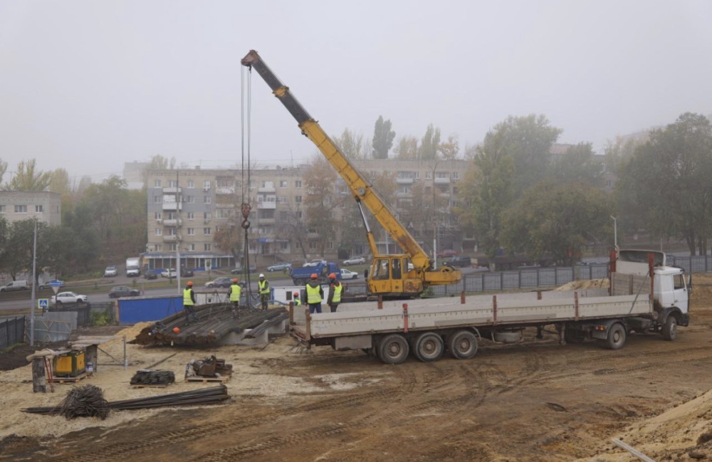 Раскопку котлована под школу на 1,1 тыс. мест начали в Ленинском районе Саратова