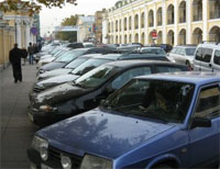 В Н.Новгороде молодой человек металлическим прутом повредил 10 автомобилей, находящихся на парковке