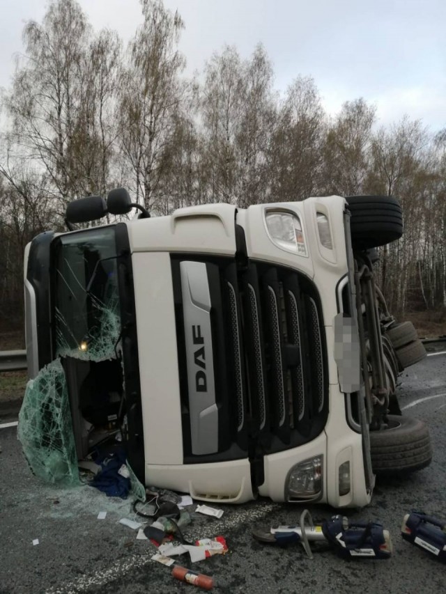 Движение на М-7 в Нижегородской области в сторону Казани осложнено из-за перевернувшегося грузовика
