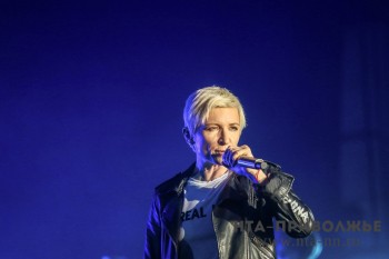 Диана Арбенина с группой "Ночные Снайперы" дала юбилейный концерт в Нижнем Новгороде