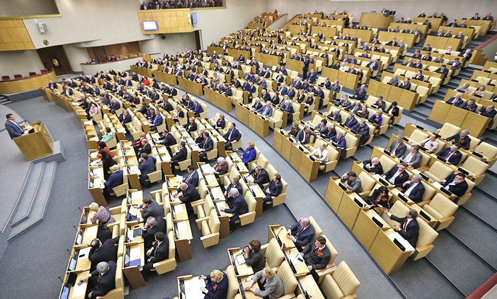 Лишь два депутата Госдумы от Оренбургской области и Чувашии заняли первые строчки рейтинга эффективности работы в регионах 