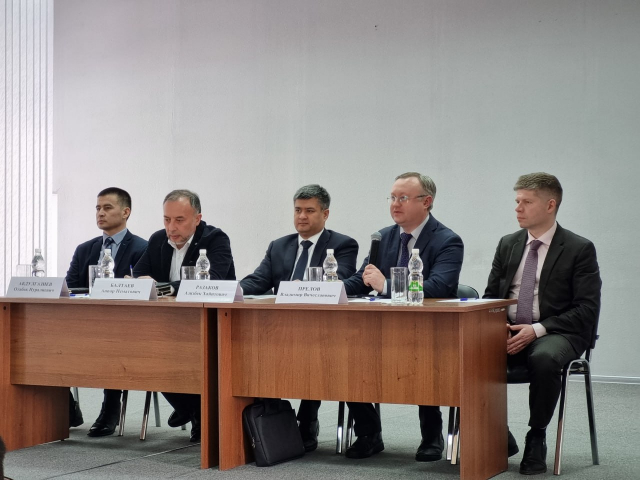 Первый секретарь Генконсульства Узбекистана в Казани встретился с узбекскими студентами в Нижнем Новгороде
