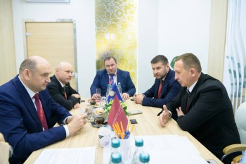 "Акрон Холдинг" начнет выпускать зарядные станции электромобилей в Оренбуржье "Акрон Холдинг" начнет выпускать зарядные станции электромобилей в Оренбуржье
