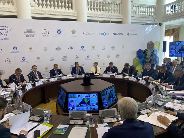 Глеб Никитин провел заседание комиссии Госсовета по направлению "Экология и природные ресурсы" в Санкт-Петербурге