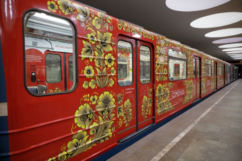 Тематический поезд "Нижний Новгород: 100% настоящая Россия" появился в Новосибирском метрополитене