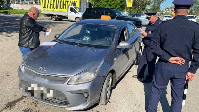 Легковые такси массово проверяют в Башкирии 22 мая