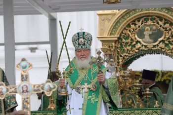 Патриарх Кирилл провёл литургию в Дивееве Нижегородской области