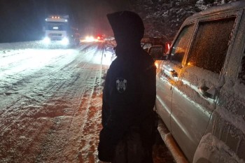 Росгвардейцы помогли жительнице Удмуртии, которая попала в ДТП в непогоду