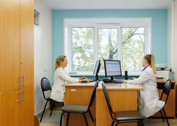 Медучреждения Нижегородской области изменят график в праздники