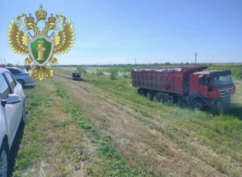 Трое погибли при столкновении ВАЗ 21099 и грузовика в Саратовской области