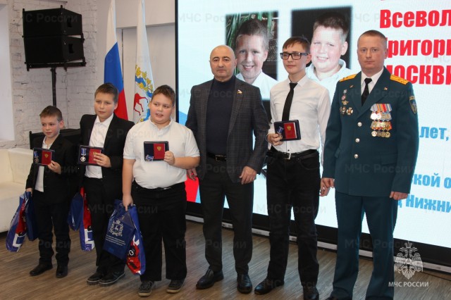 Юных героев Нижегородской области наградили медалями 