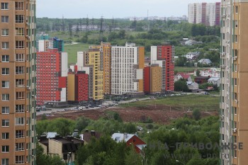 Рынок жилья в Нижнем Новгороде смещается к бизнес-классу и в пригород