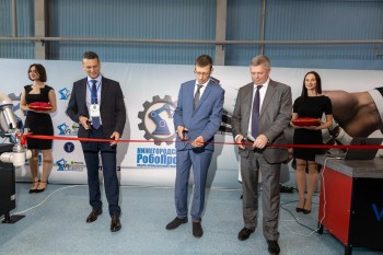 В Нижнем Новгороде открыли завод промышленной робототехники