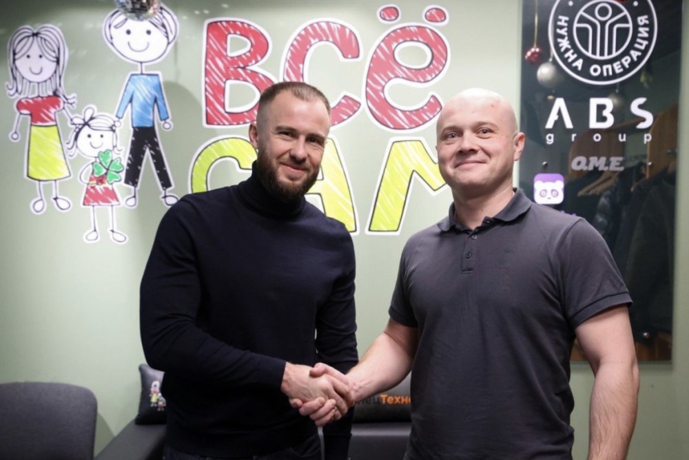 Арбитр Игорь Захаров выплатил компенсацию прохожему после конфликта в Казани